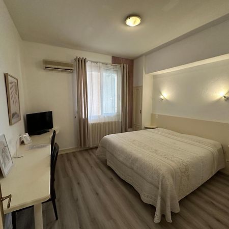 Hotel Chiffre Альби Экстерьер фото