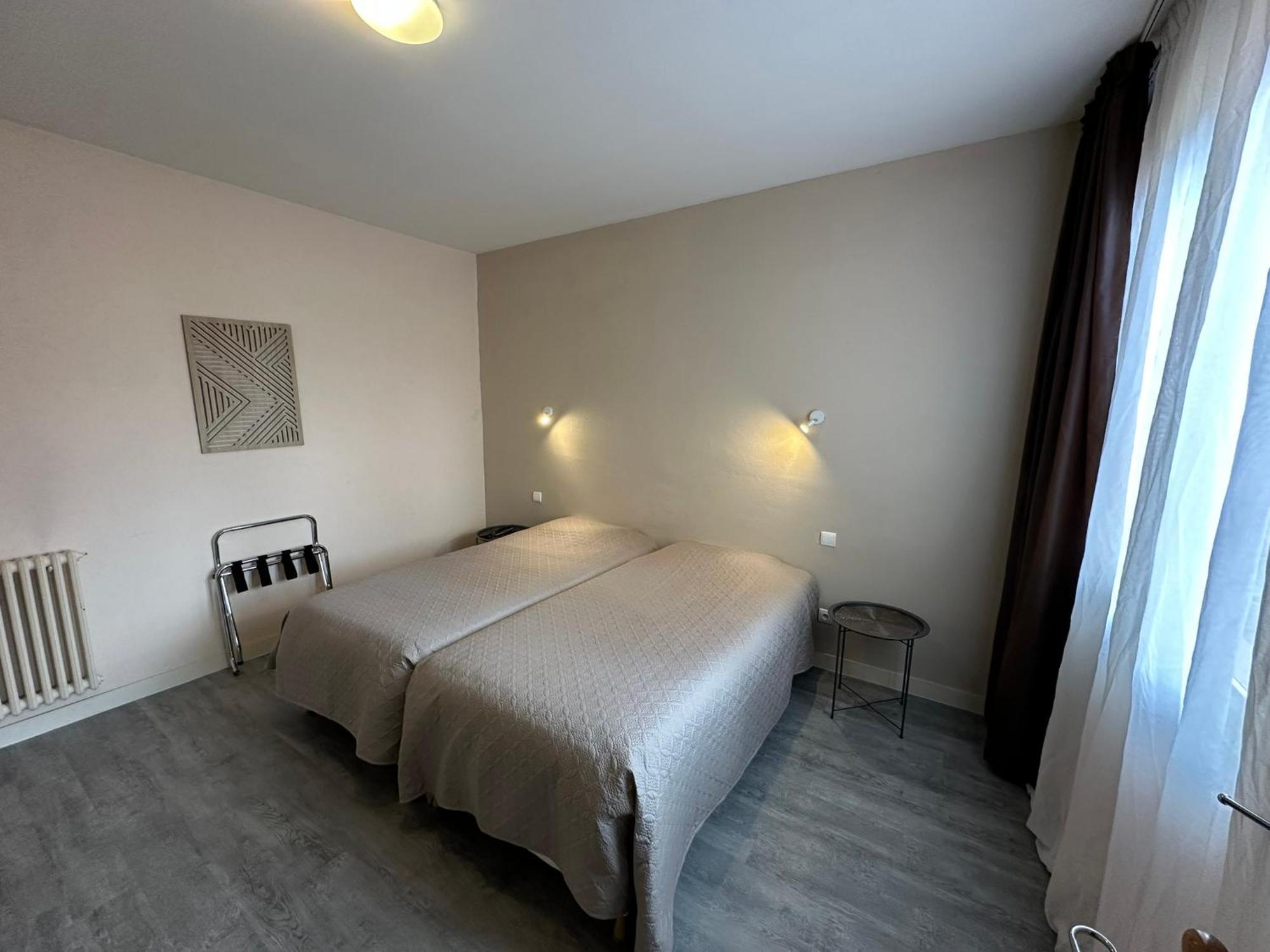 Hotel Chiffre Альби Номер фото